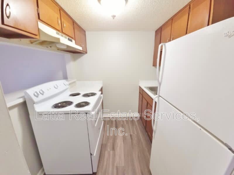 12405 E 40th St S – photo 5