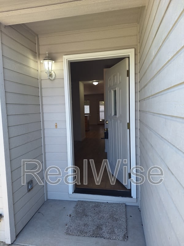 1221 Skeeters Ln – photo 4