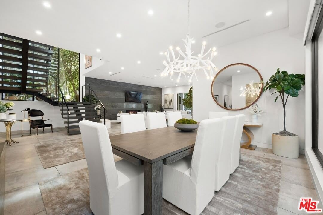 839 N Gardner St – photo 3
