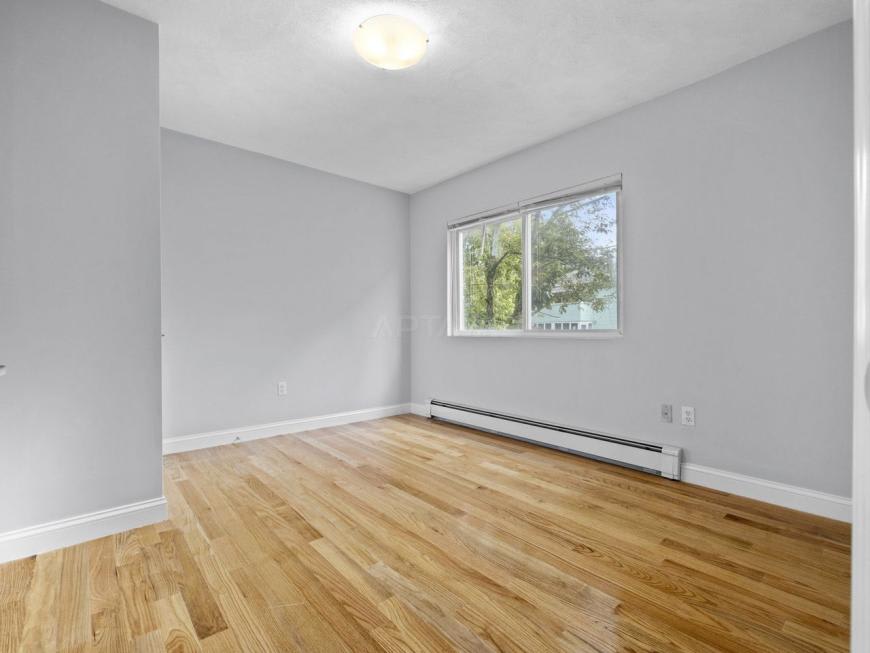 17 Tesla Ave. – photo 4