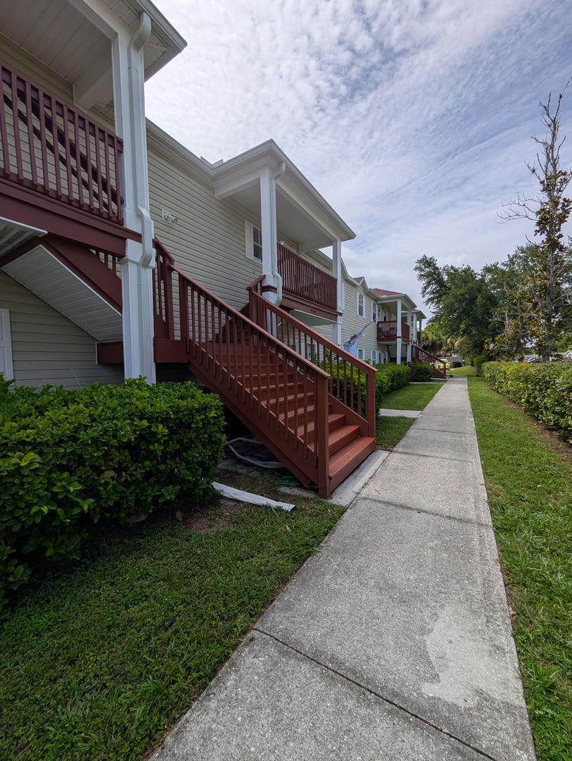 Beautiful 2BR/2BA Condo in the Heart of New Port Richey – photo 2