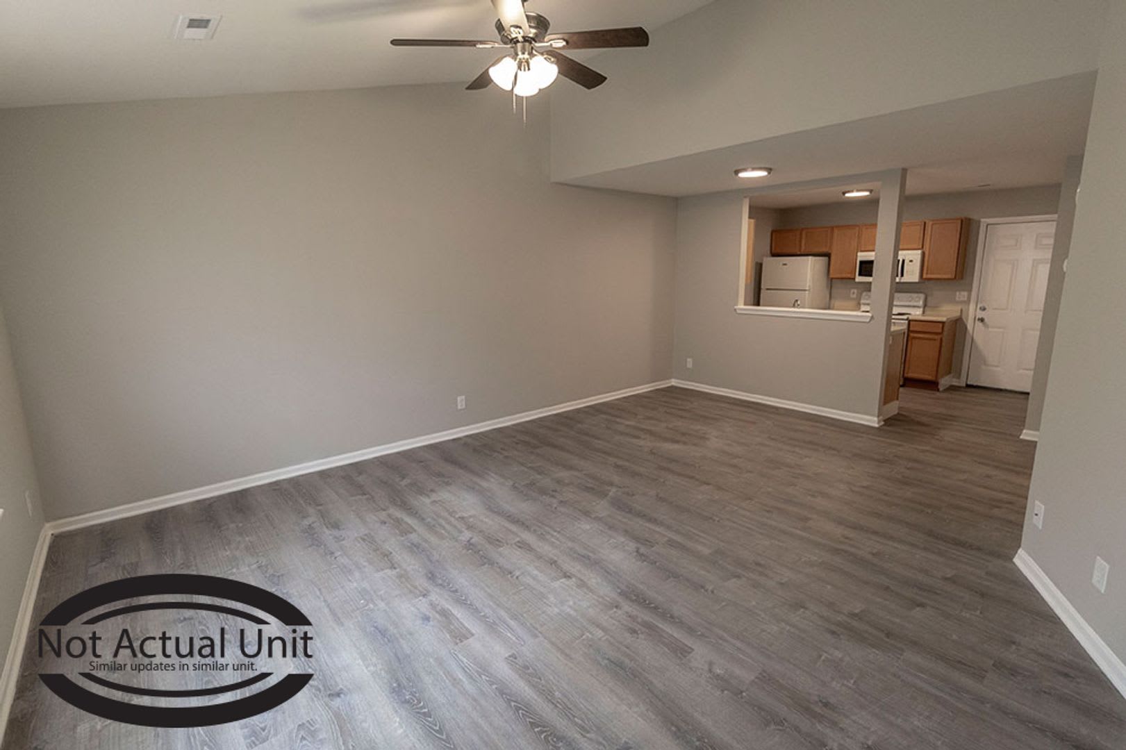 Super cute 3 bedroom duplex – photo 2