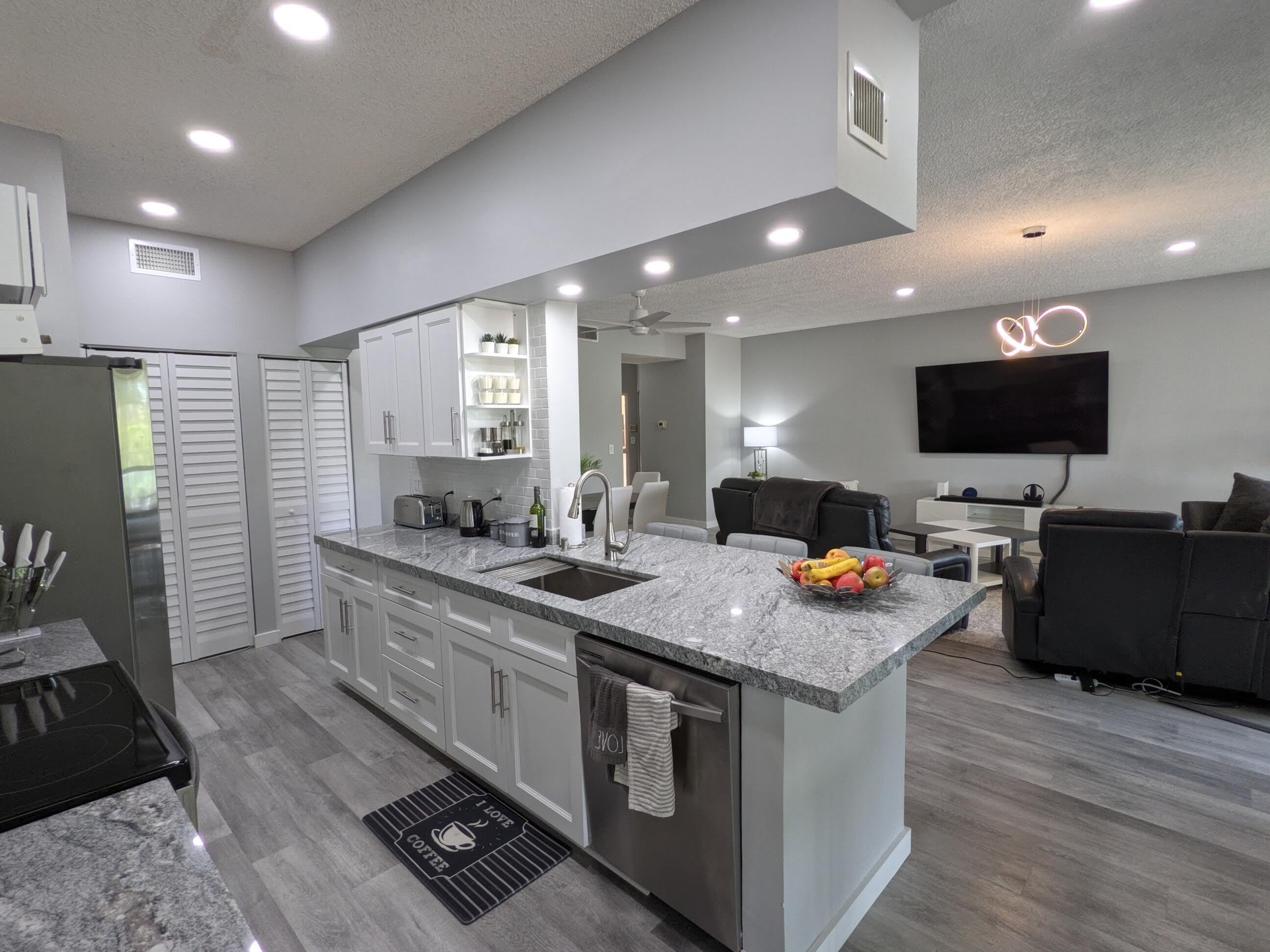 105 Half Moon Circle – photo 2