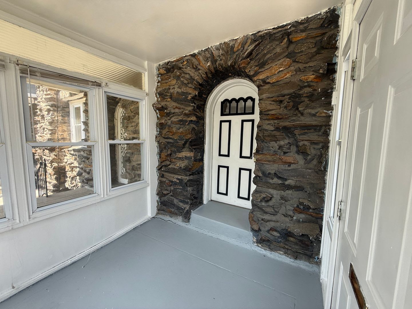 373 E Cliveden Street 3Bd 1 5Bt Single Family Home With Garage Detached Fenced In Backyard Private Laundry – photo 4