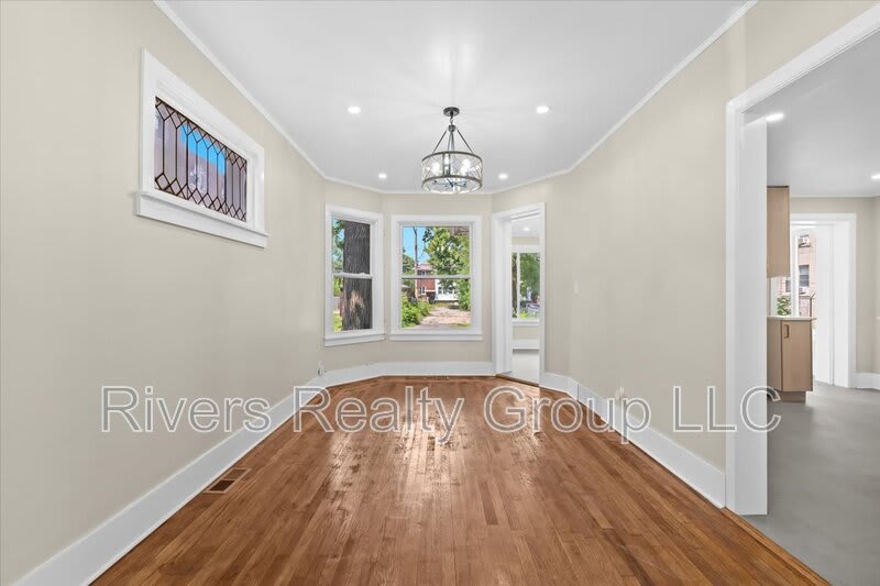 1174 Seward Avenue – photo 5
