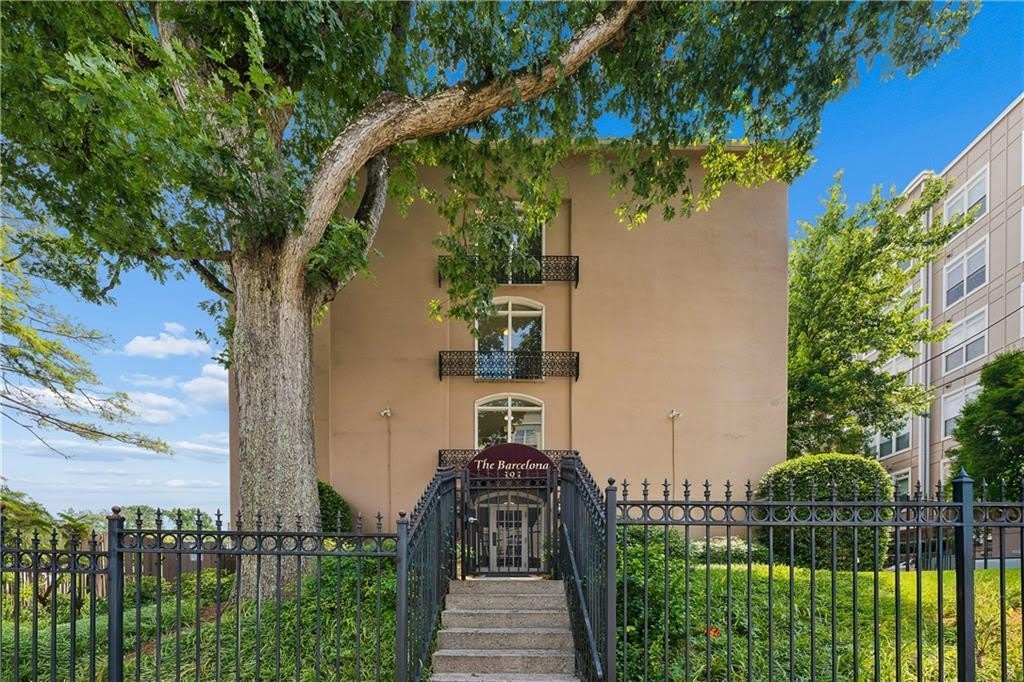 395 Pharr Road – photo 1
