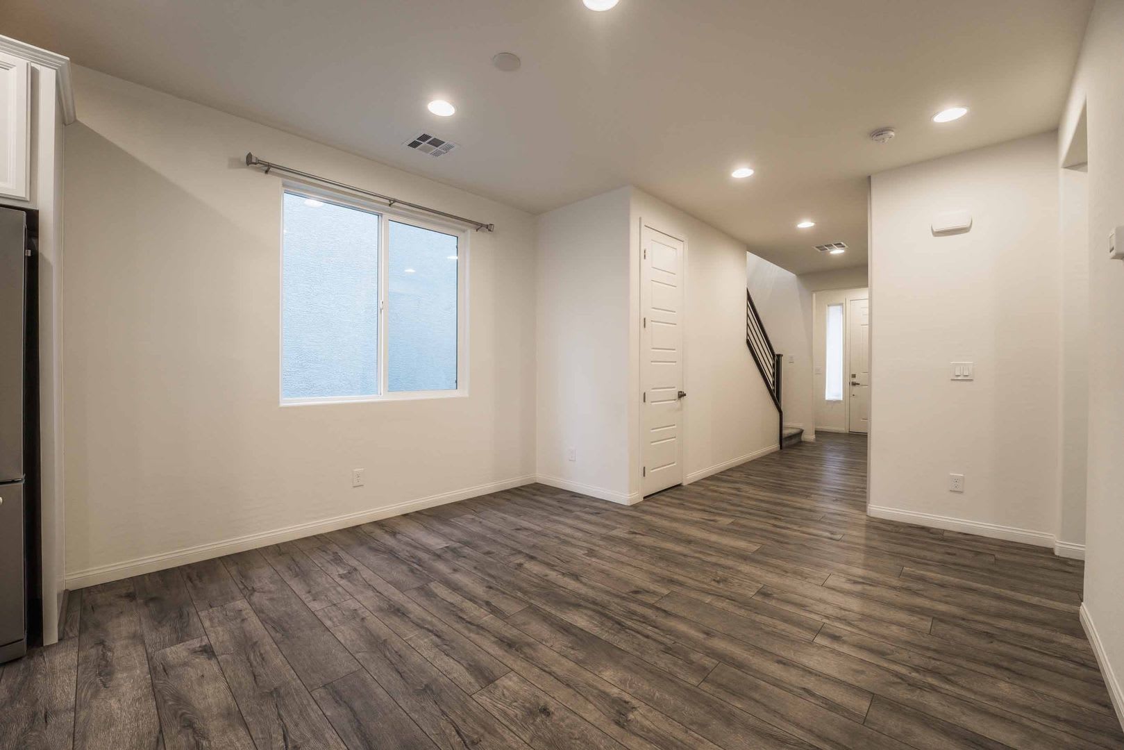 Modern Southwest Las Vegas Living with Stylish Finishes & Inviting Open Spaces! – photo 5