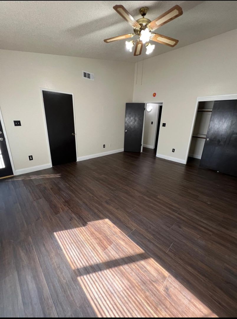*JUST REDUCED * East Bakersfield Home – photo 4