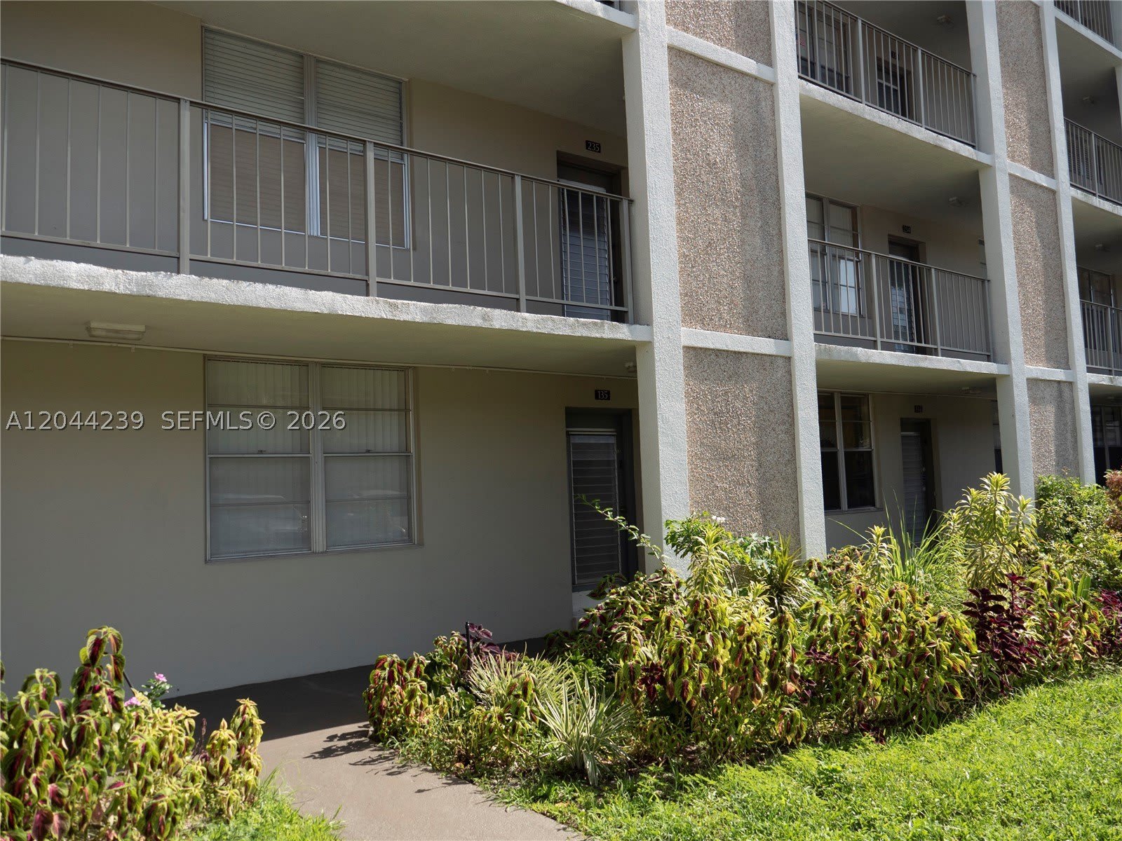 2998 NW 48th Ter – photo 1