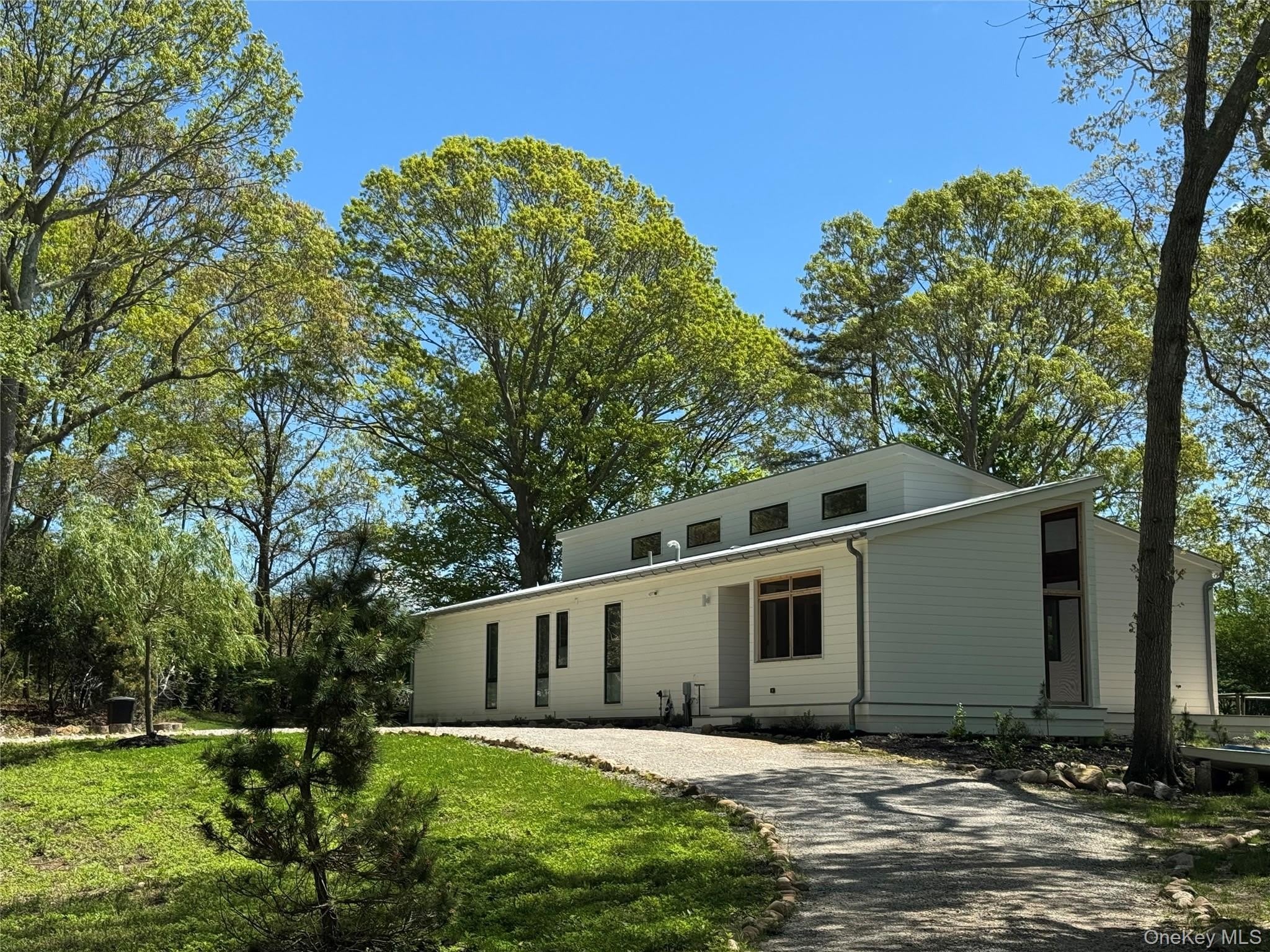 6710 Soundview Avenue – photo 1