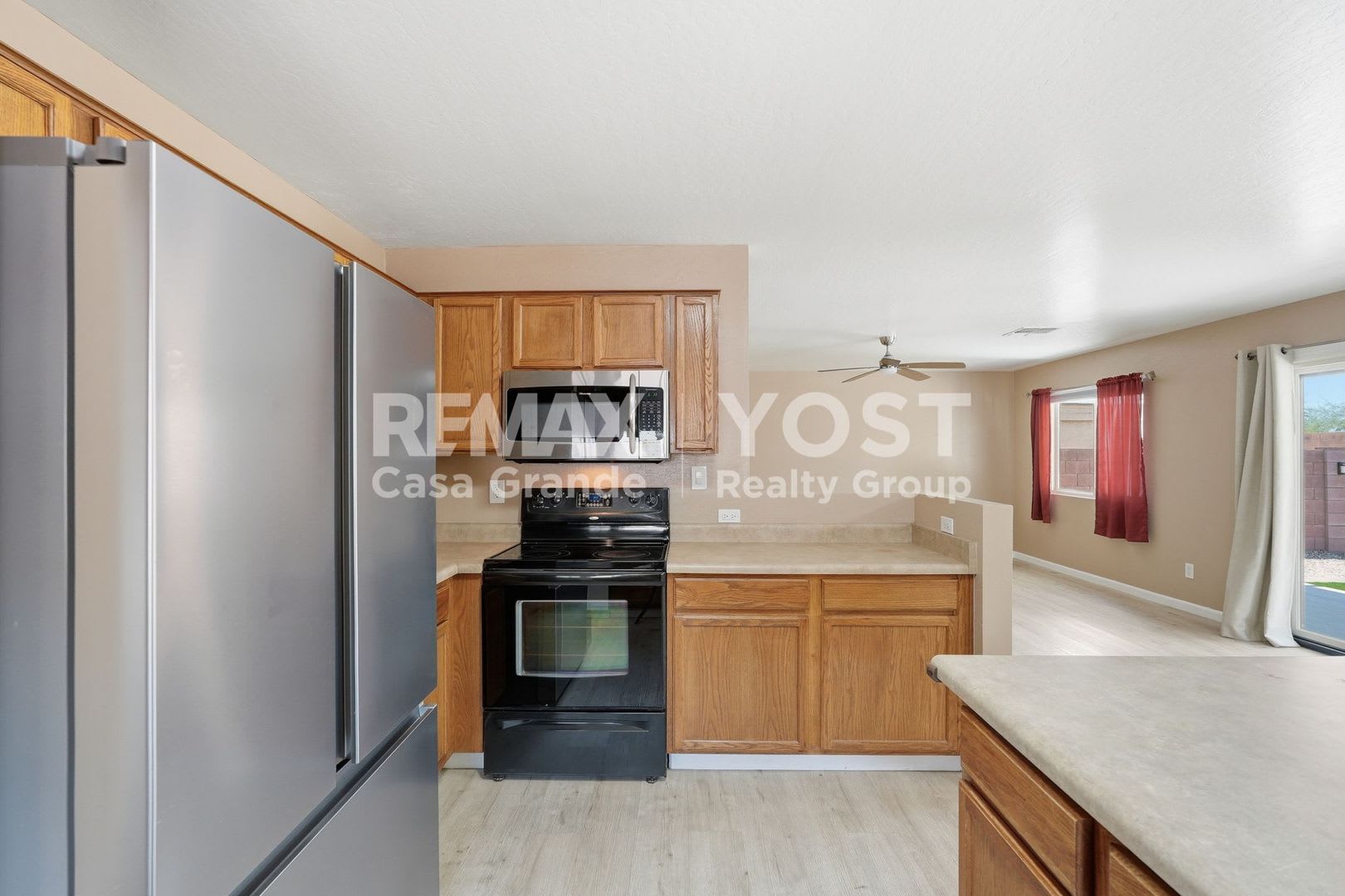 Bright Open Spaces & a Backyard You'll Love – photo 5