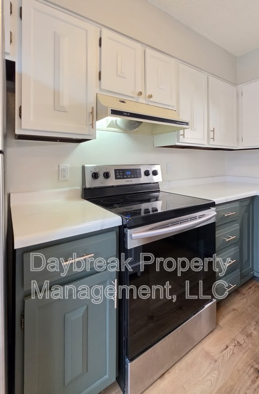 2229 4Th Avenue South – photo 2