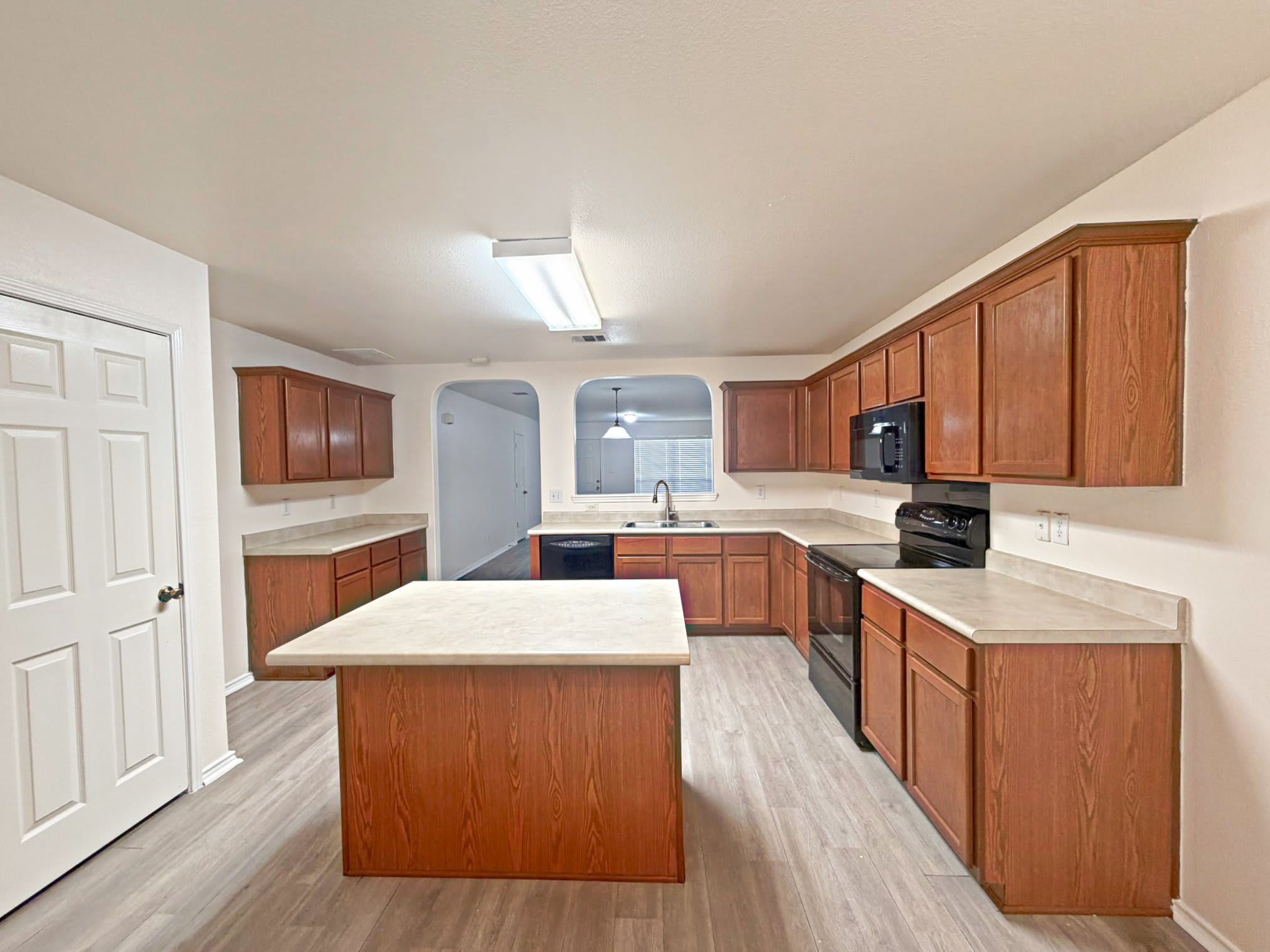 6914 Dashmoor Creek – photo 5