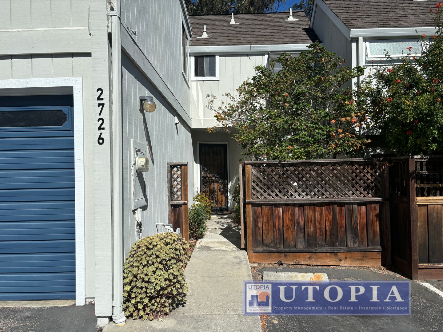 Charming Santa Cruz Townhouse 3 Beds 2 5 Baths With Private Patio Spacious Layout And Prime Location – photo 2