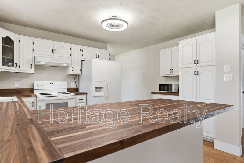 2707 Lady Bug Lane – photo 4