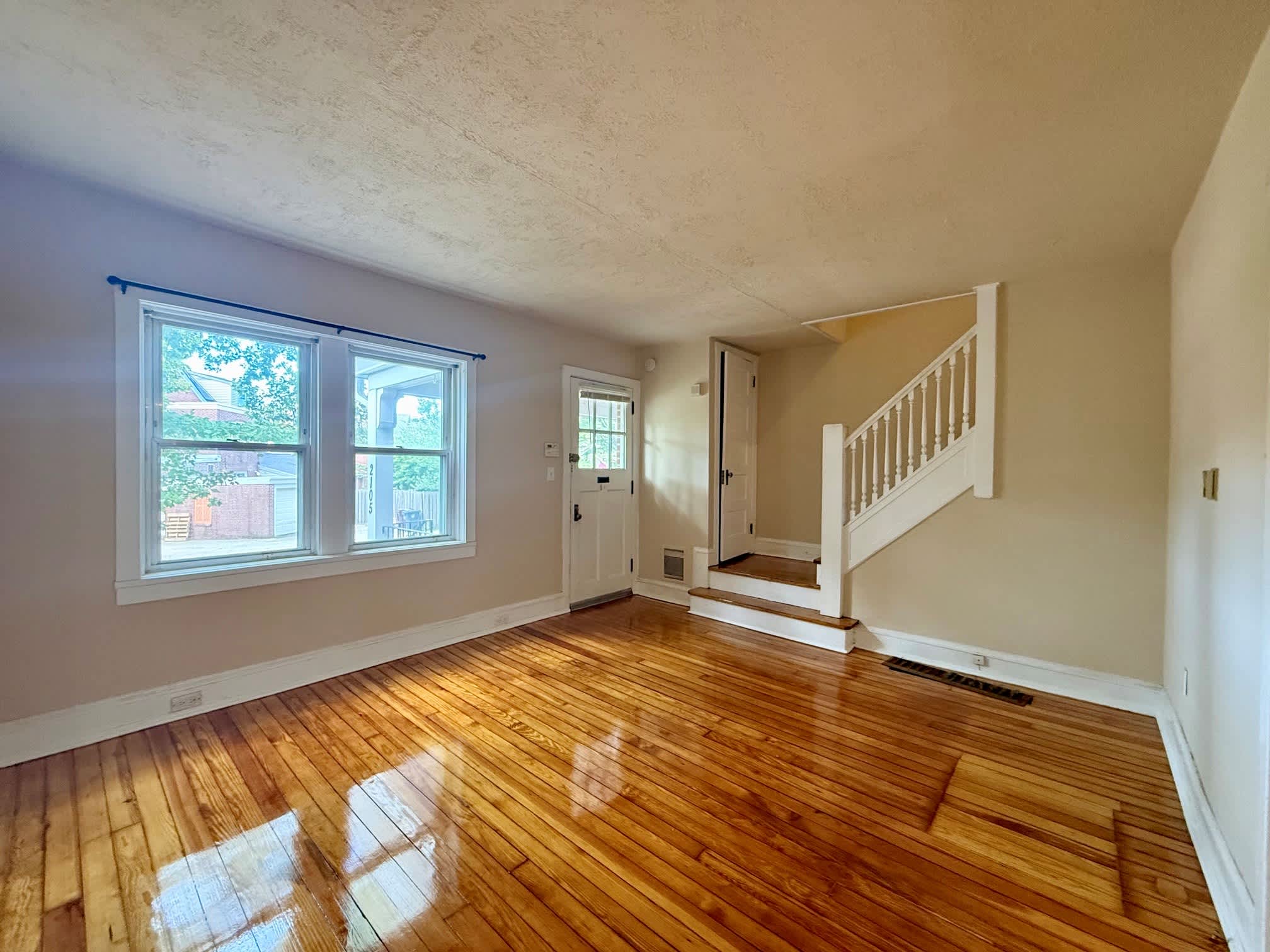 2105 Gilles Street – photo 4