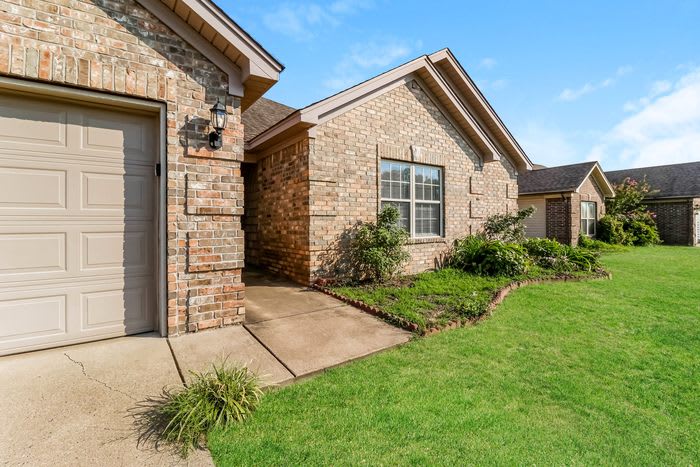 3001 Wild Berry Drive – photo 3