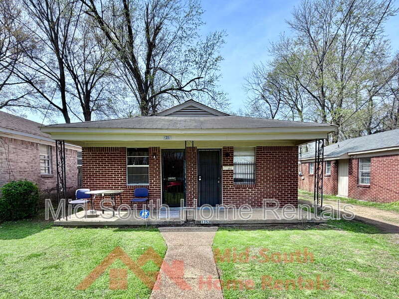 1353 Fairfax St – photo 3