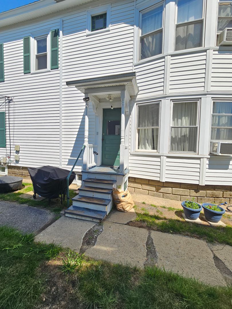 696 Hevey St – photo 2