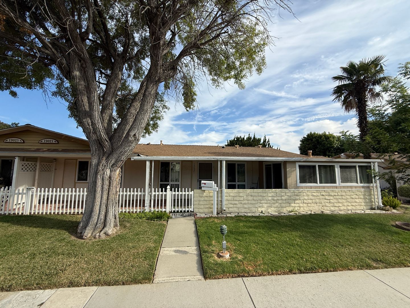 Charming 2 Bedroom Single Story Home In Friendly Valley 55 Community – photo 1