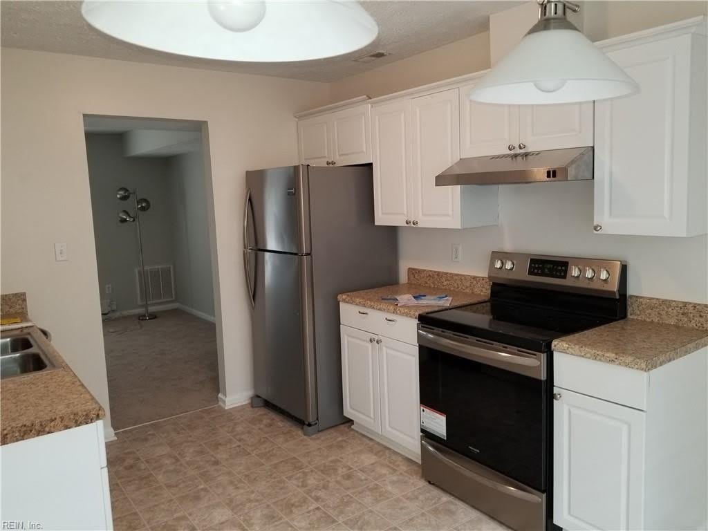 1125 Old Denbigh Boulevard – photo 2