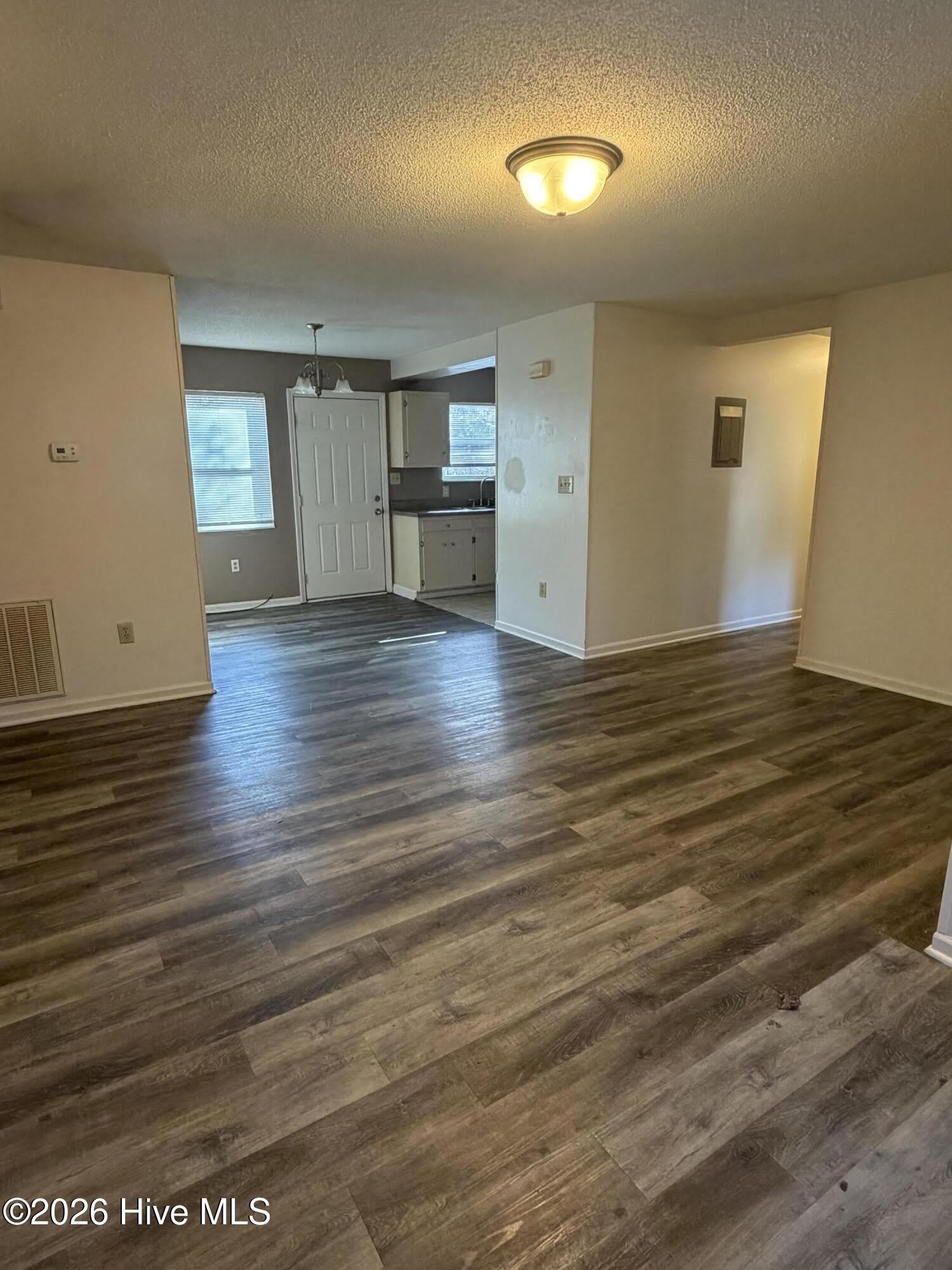 221 Cordell Circle – photo 3