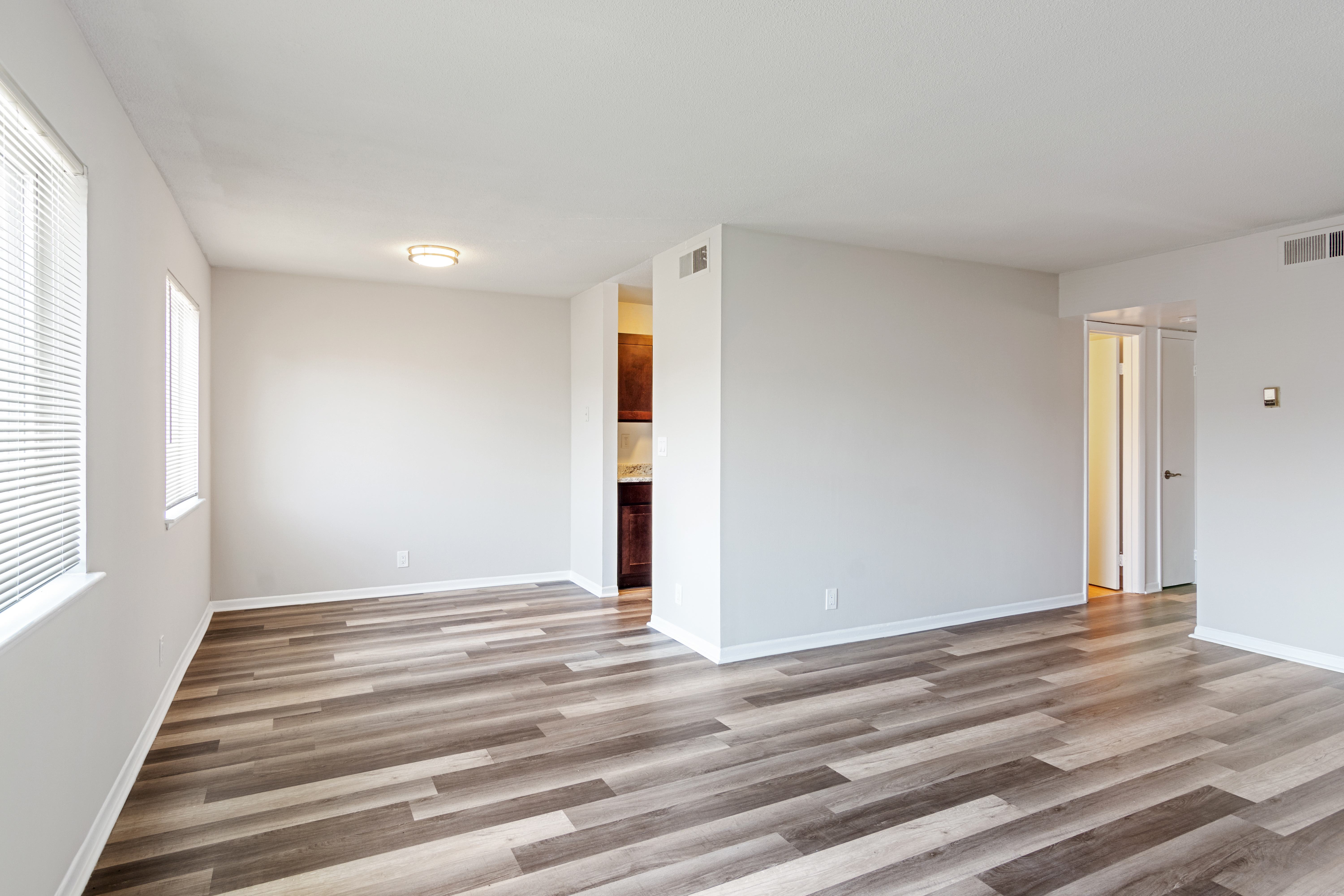 Mercury West Apartments – photo 4
