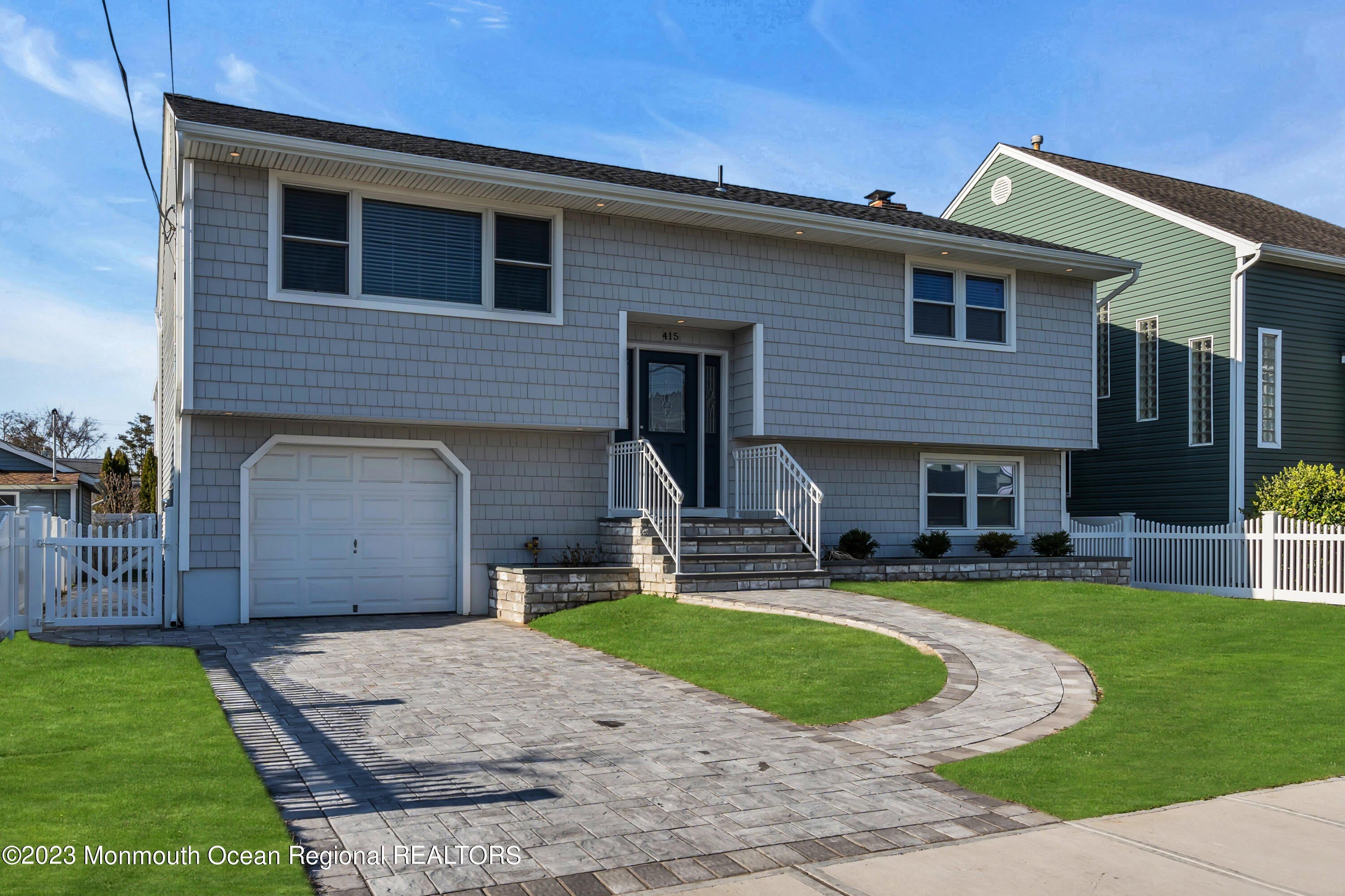 415 15th Avenue – photo 1