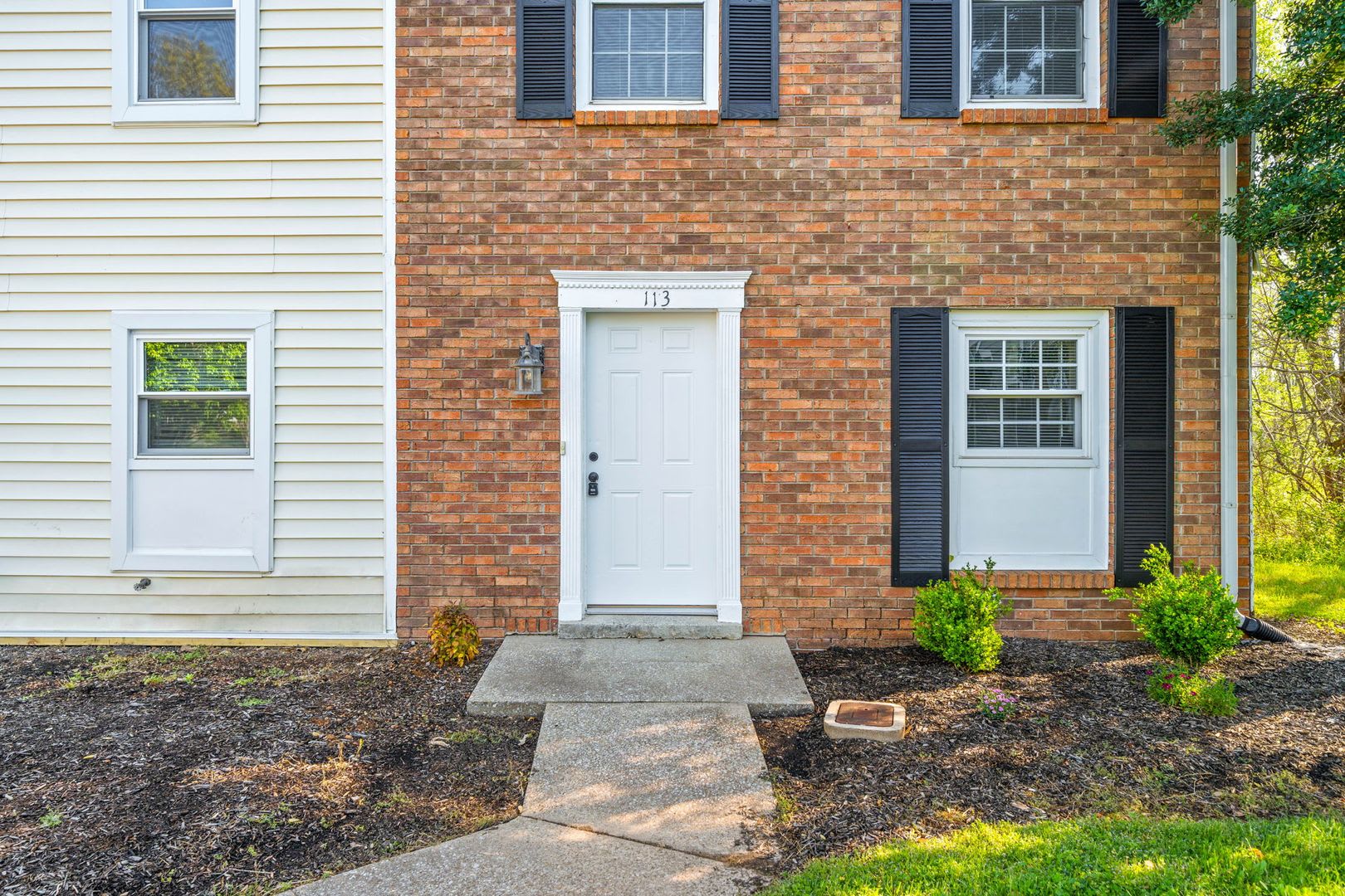 2 Bedroom Condo For Rent Near Post! – photo 3