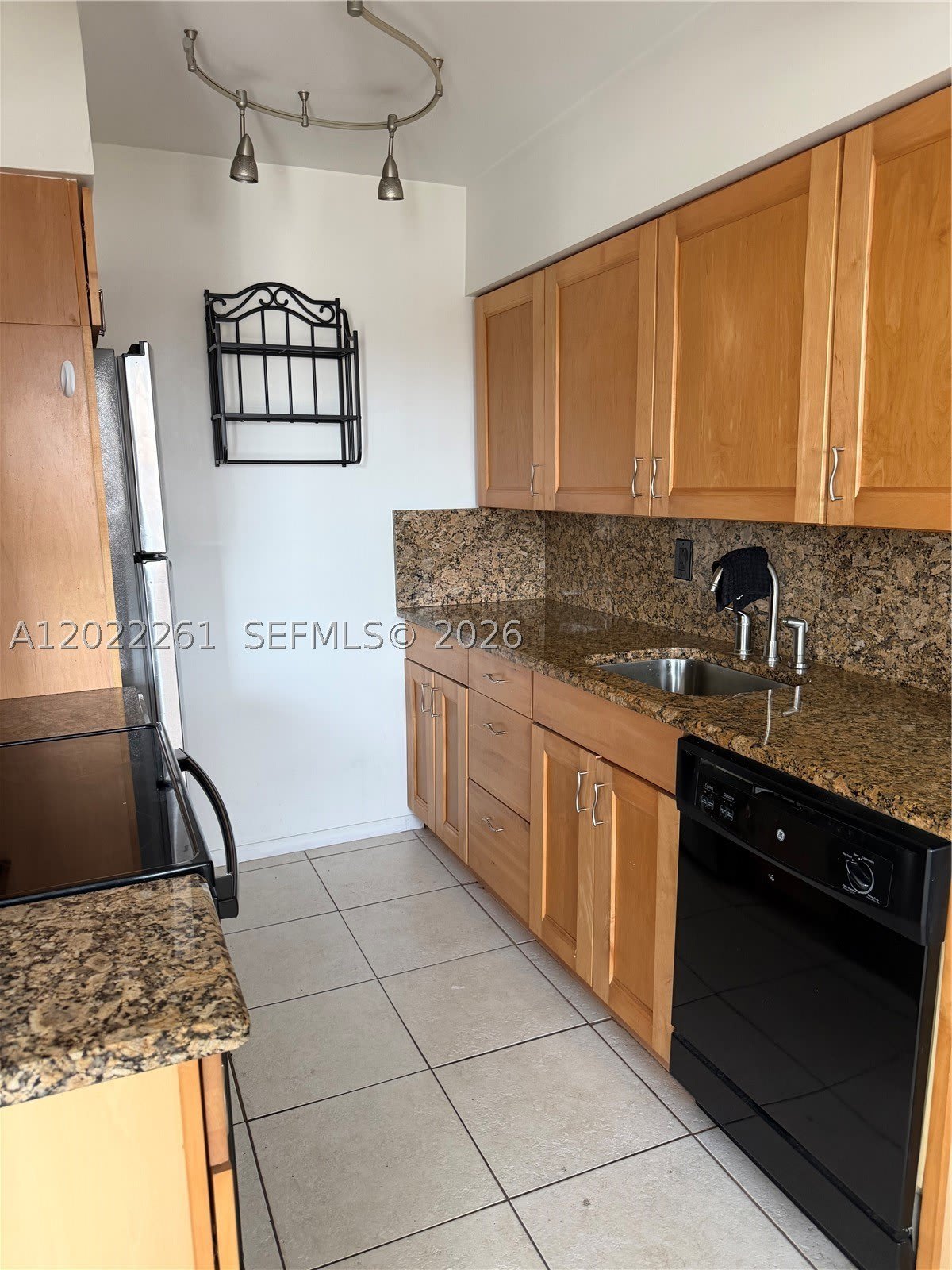4043 Cornwall C – photo 2