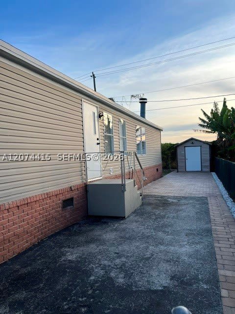 220 NE 12th Ave – photo 4