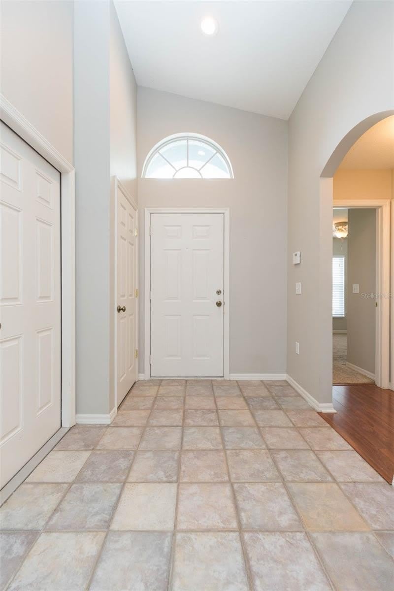 4550 ROUNDVIEW Court – photo 3