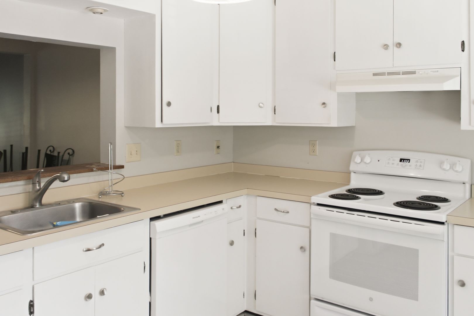 Cozy 2-story Townhouse – photo 4