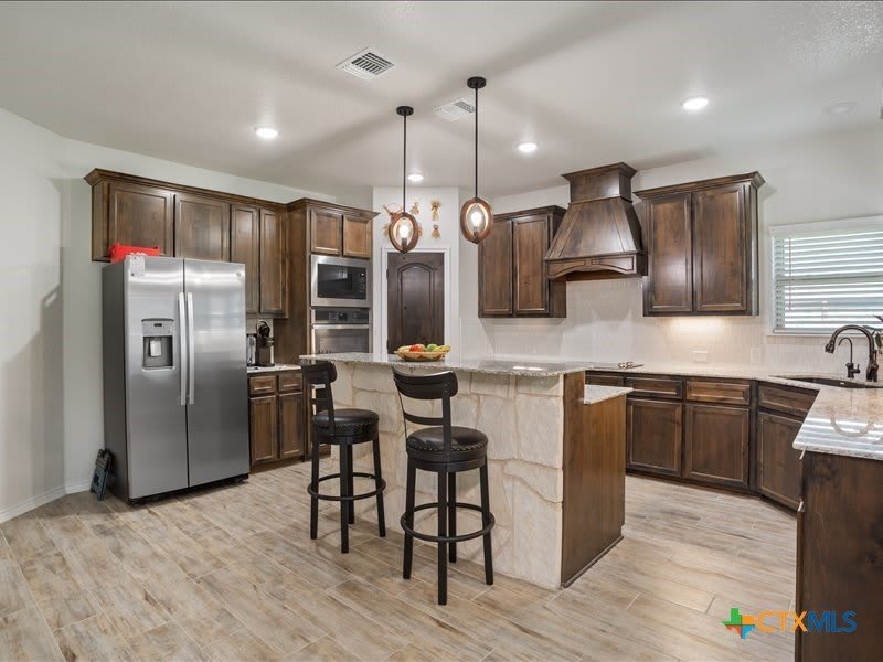 7711 Silicon Drive – photo 5