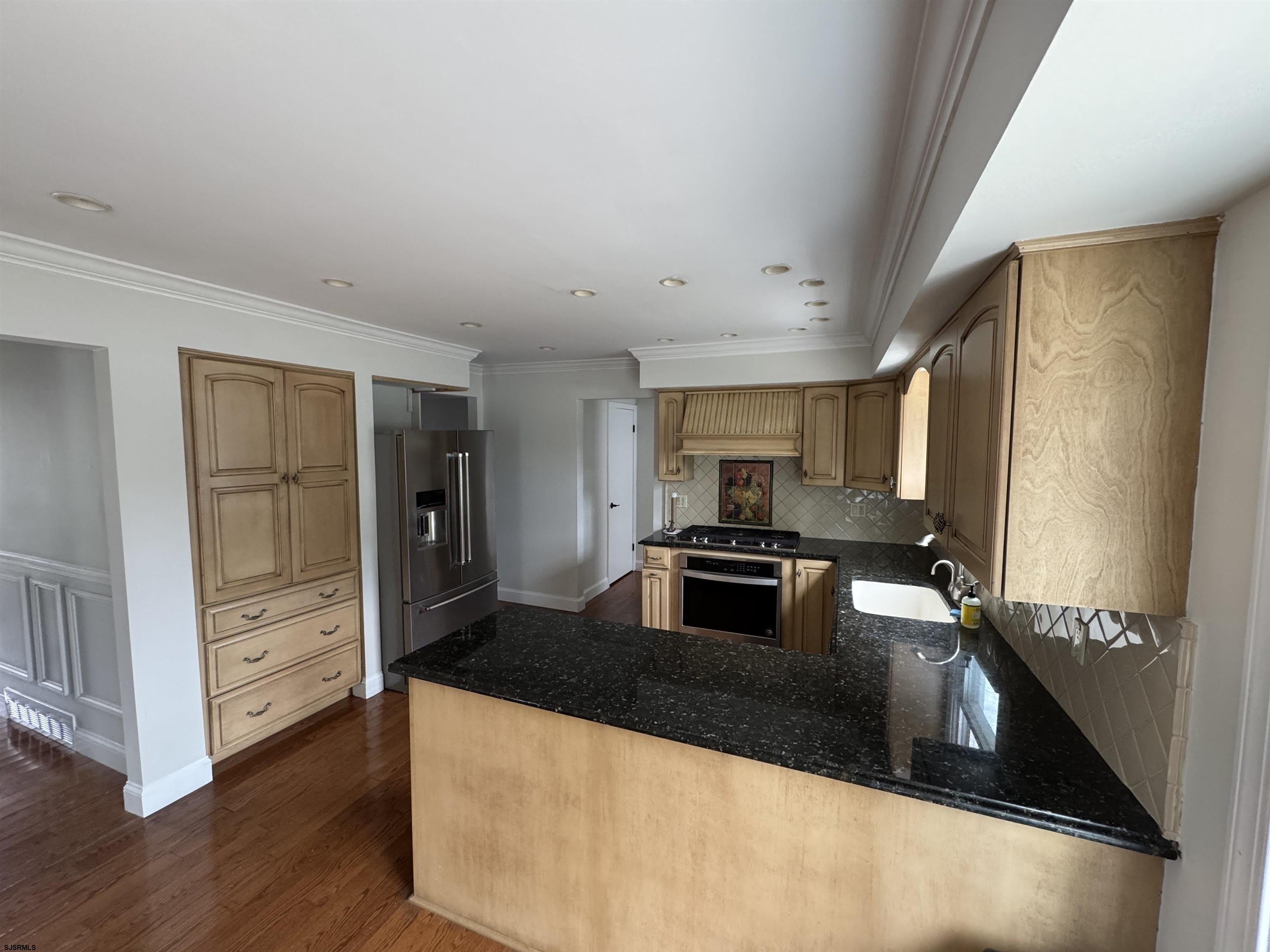 8208 Lagoon Dr – photo 5