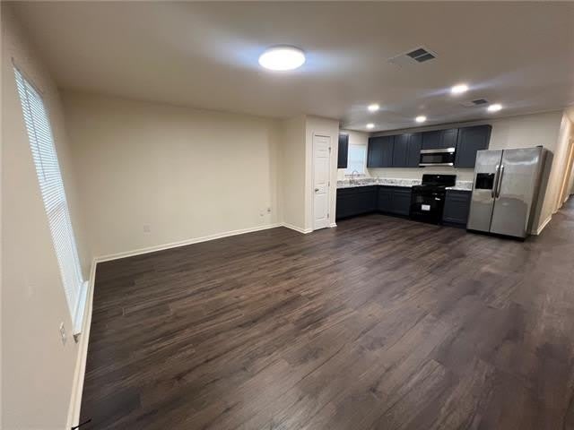 3925 Roneagle Way – photo 2