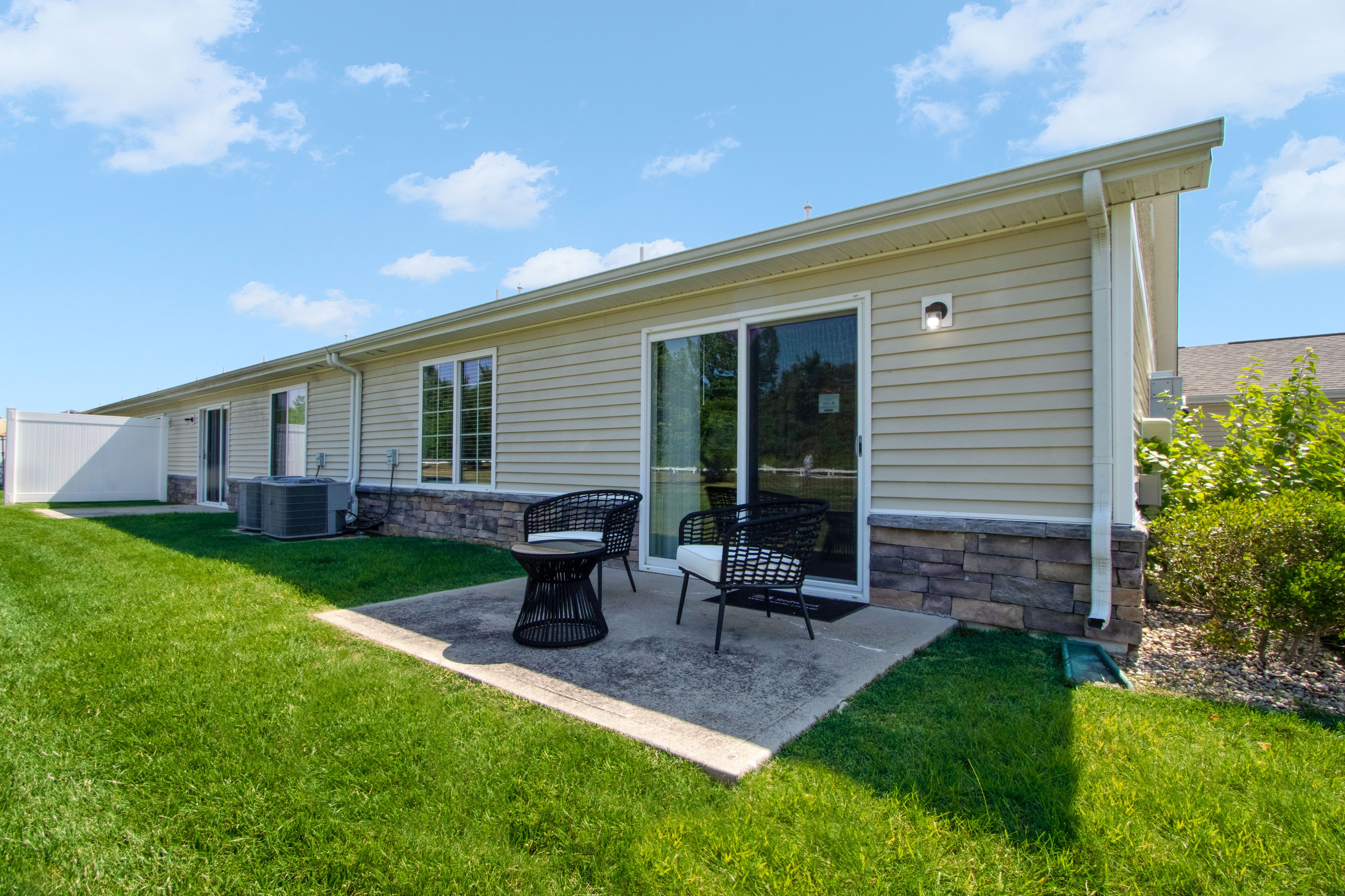 Redwood Brownsburg – photo 2
