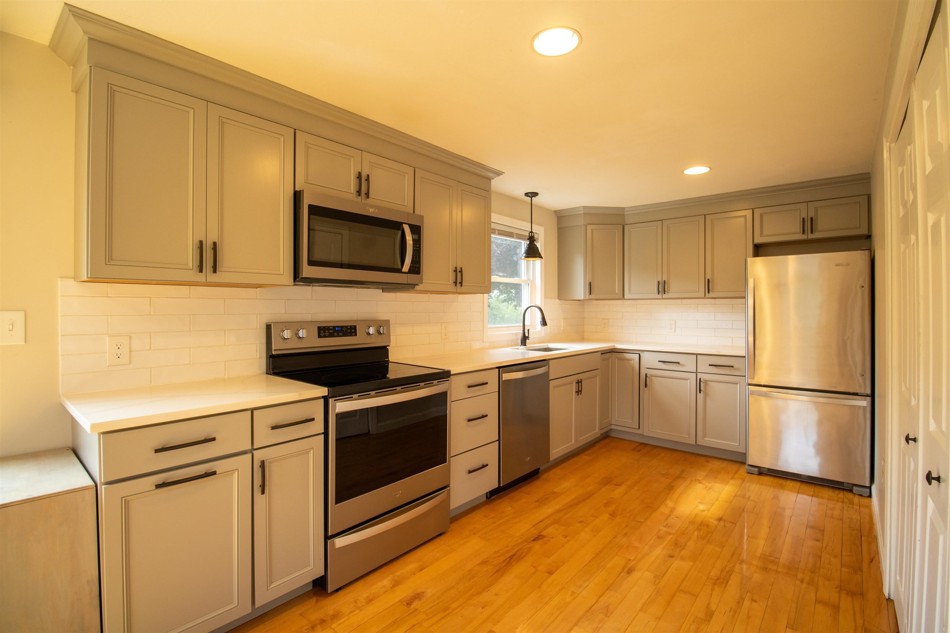 12 Sanderson Road – photo 3