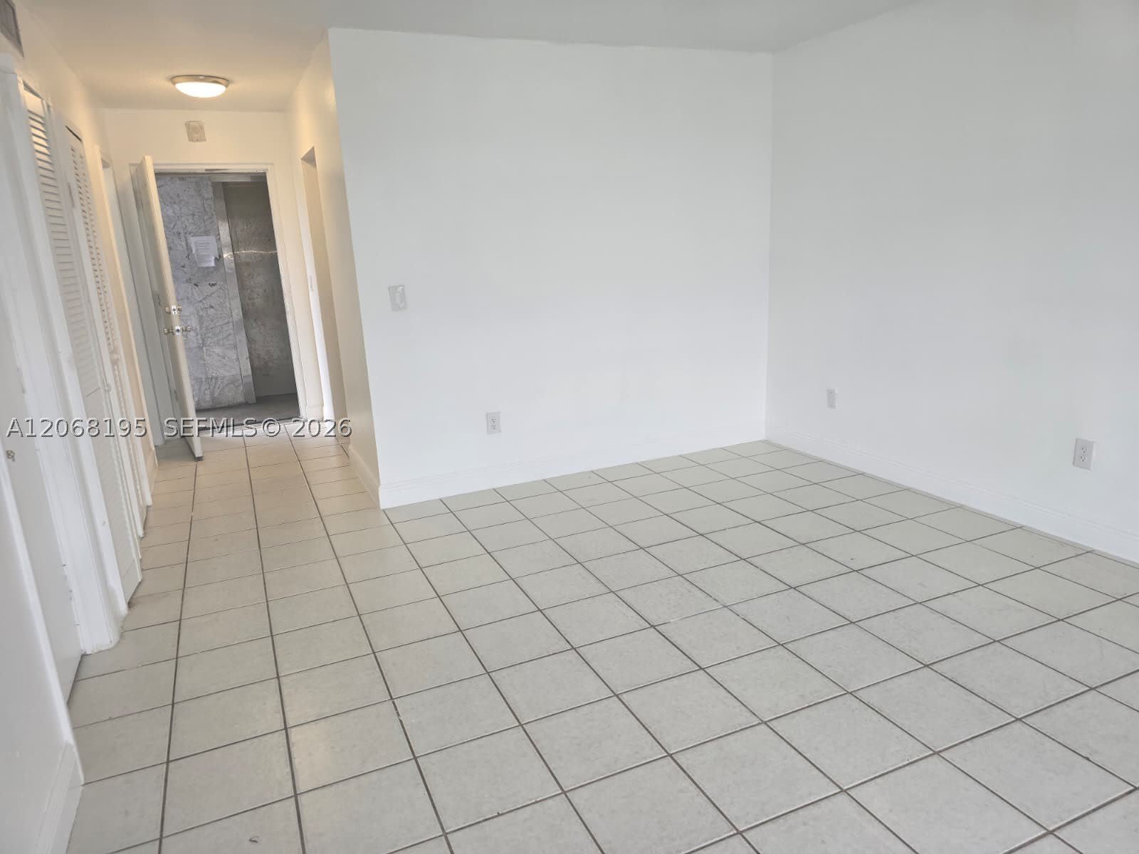 13725 NE 6th Ave – photo 1