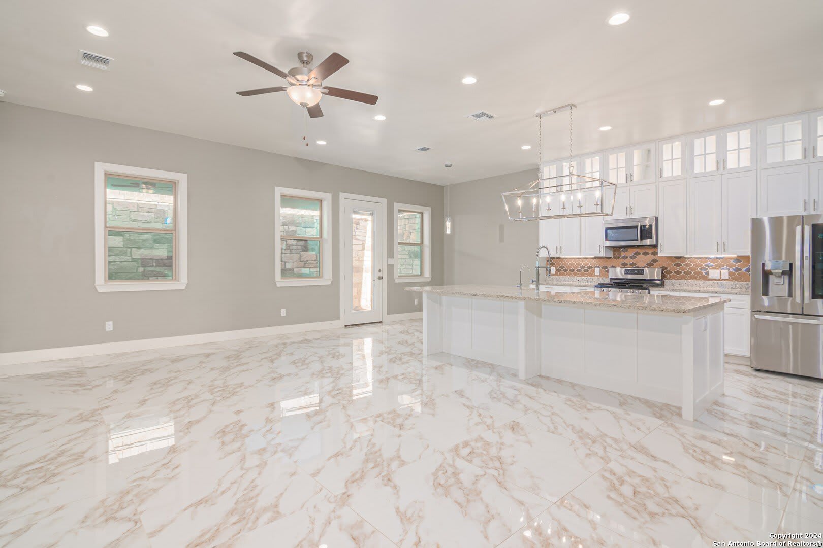 639 Hummingbird Hill – photo 5
