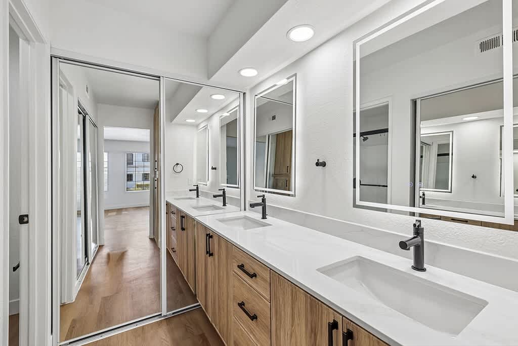 Park Place Bluffs Corner Unit – photo 3