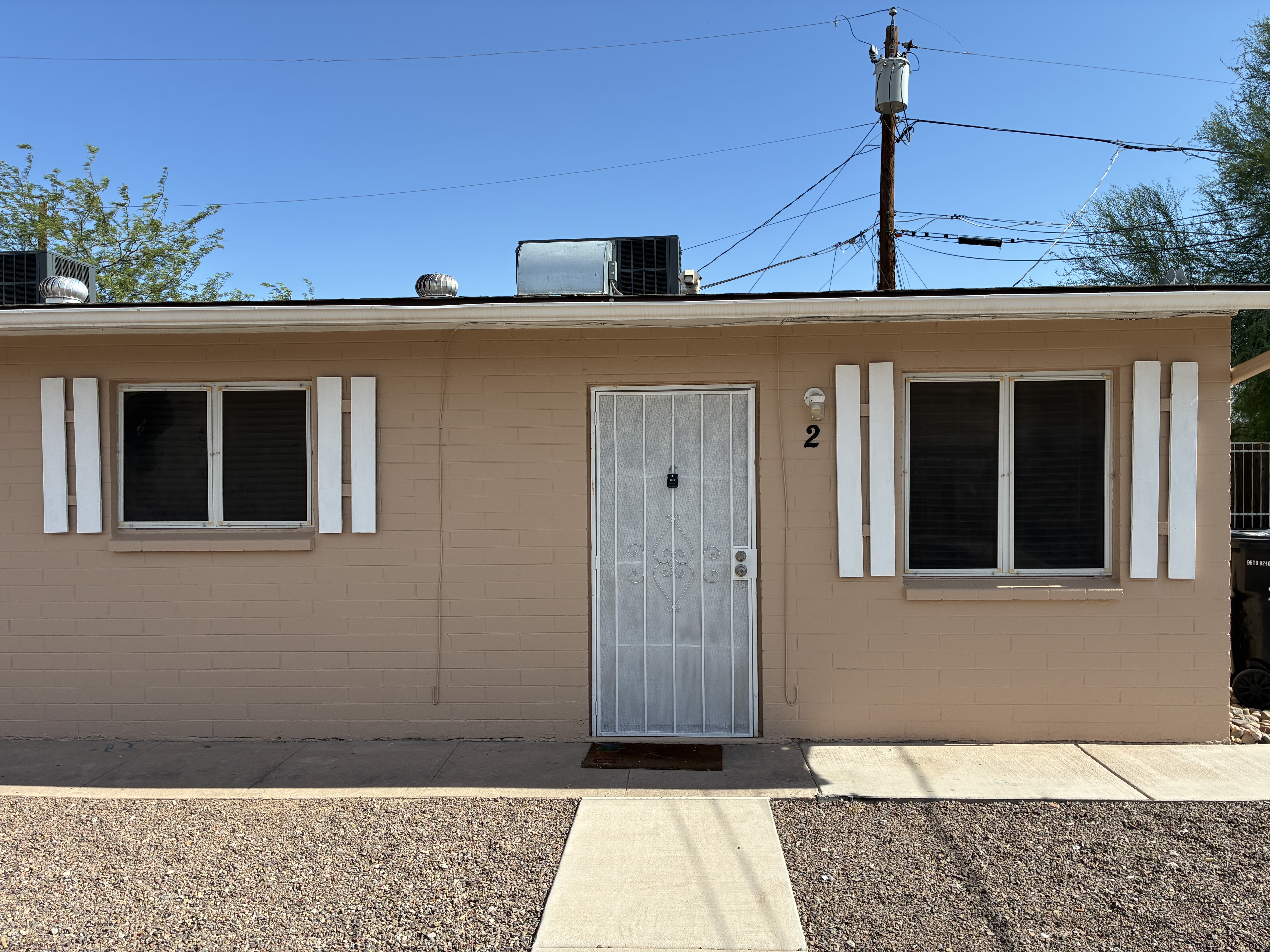 1349 E Sahuaro Dr Apt 2 – photo 1