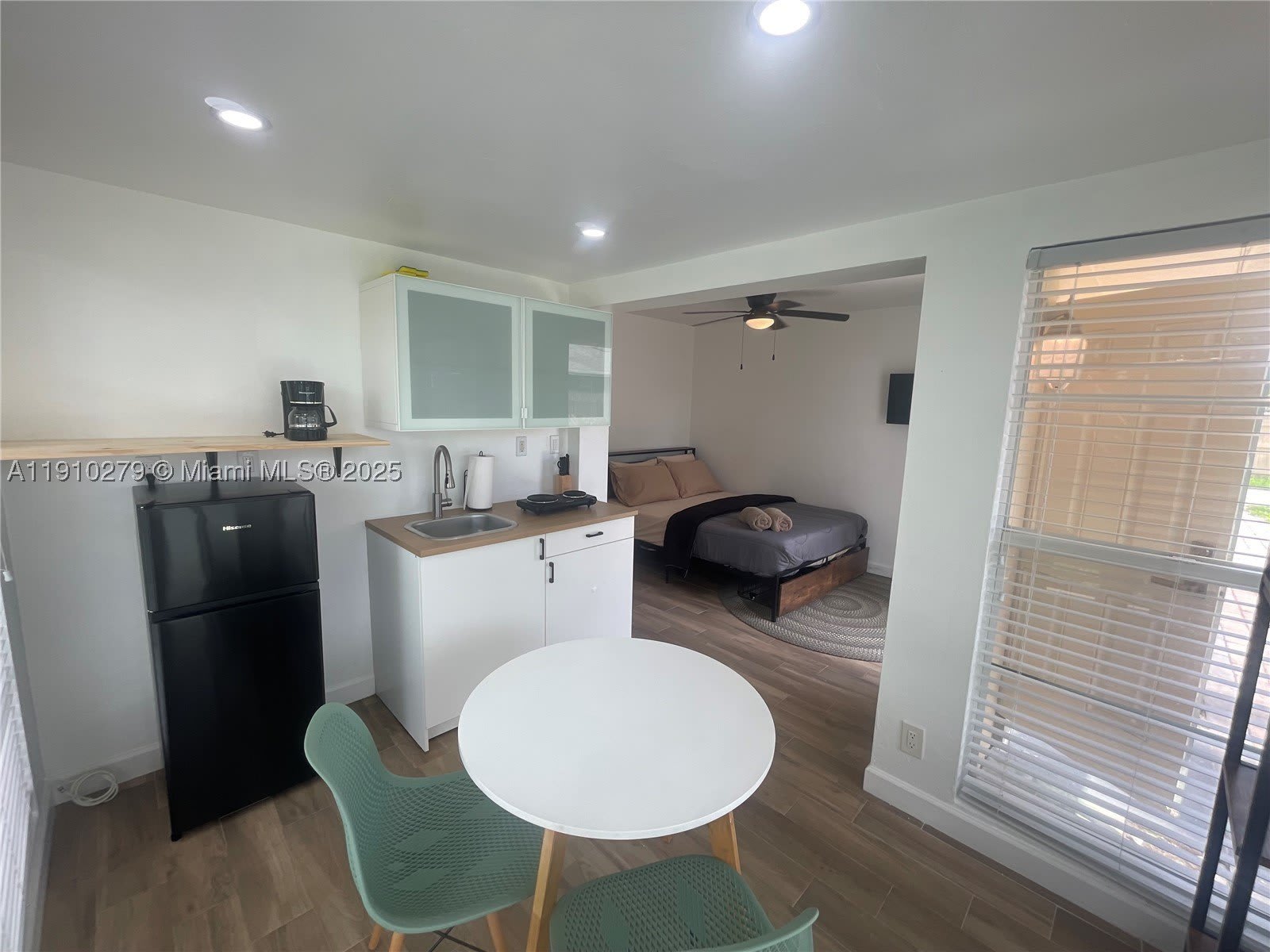 1505 Ne 15Th Ave – photo 2
