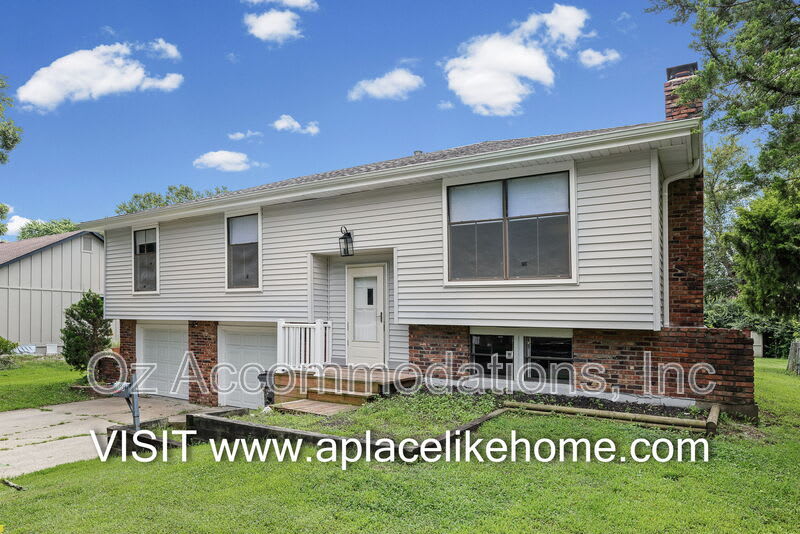 1105 W Elm Ter – photo 3