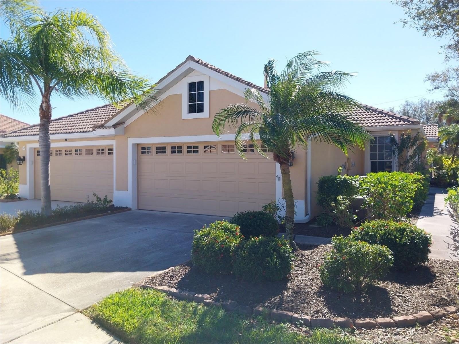 5641 HIDDEN OAK Court – photo 1