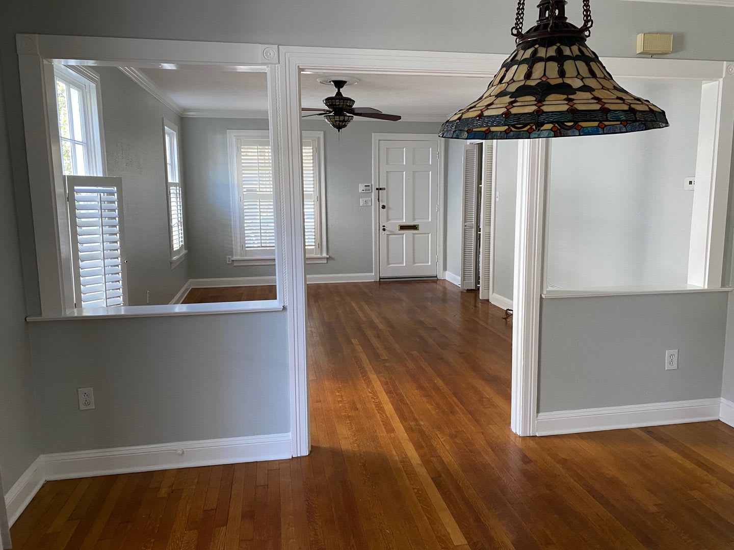 Cute 2BR/2BA Bungalow in South Highlands – photo 3