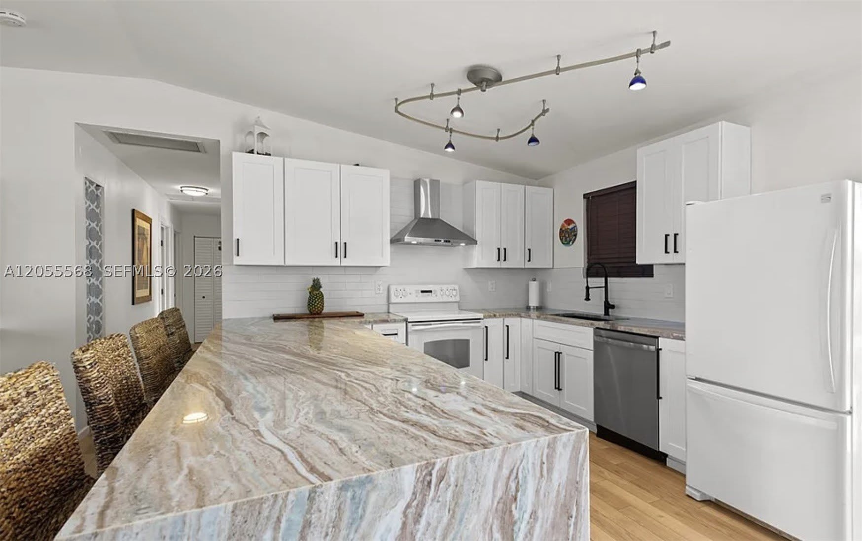 320 SE 26 TERRACE – photo 3