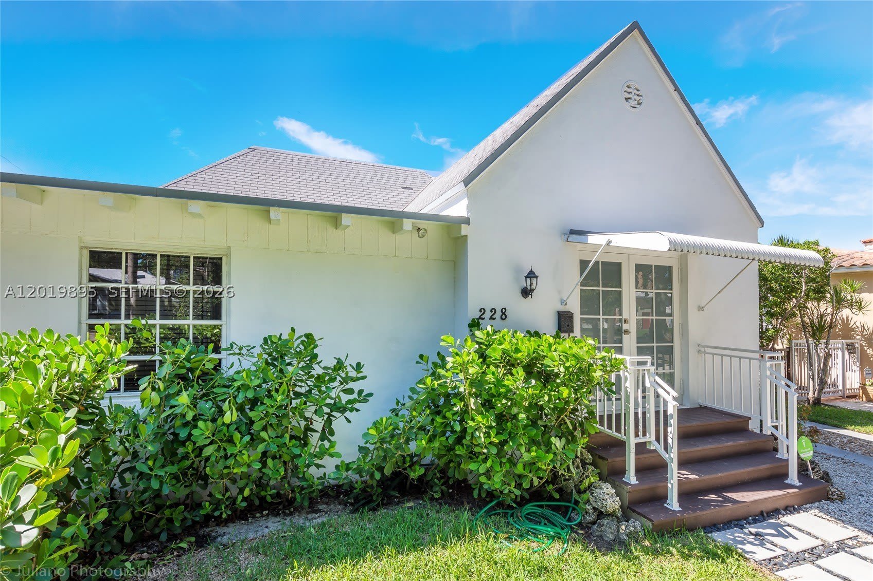 228 Sw 23Rd Rd – photo 2