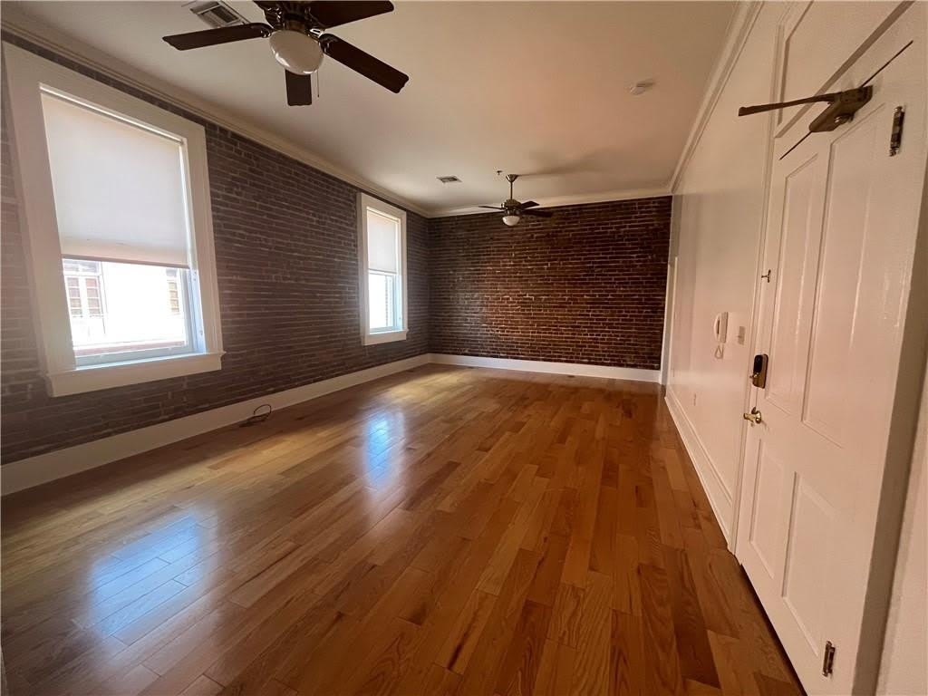 237 DAUPHINE Street 7 – photo 2
