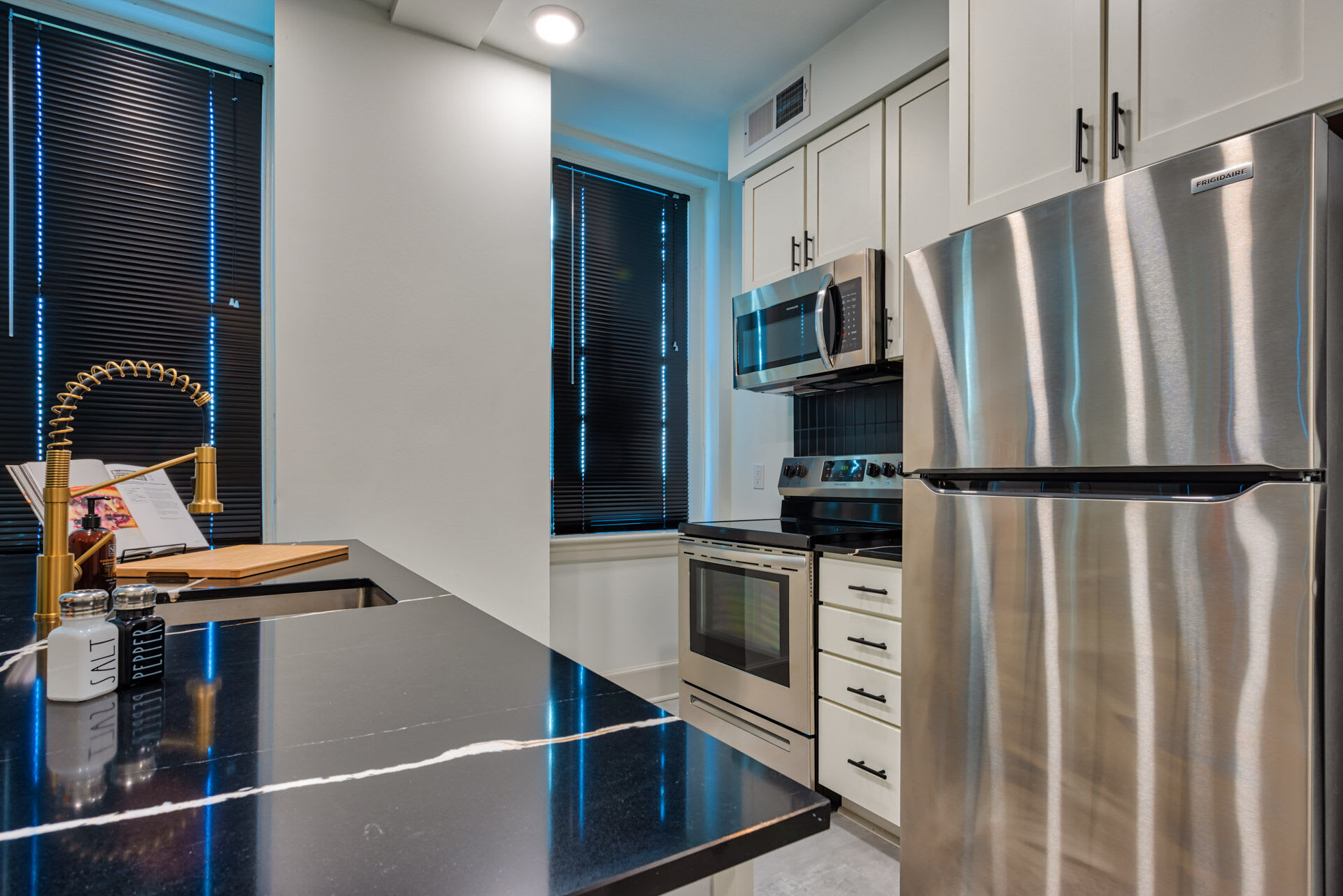 142 West York Street Apartments – photo 3